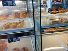 面包甜点陈列柜-金凤成祥(旧宫二店)