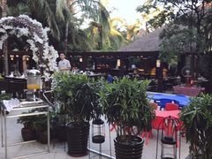 -三亚湾海居铂尔曼度假酒店