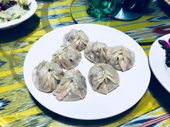 -丝路天山酒店(国际大巴扎店)