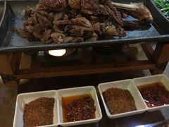 烤羊腿-西域阿里马新疆菜·清真(桂花路店)