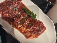 -山川小町·极番烧肉(新地假日广场店)