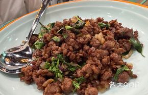 Golden Herb Stir-Fried Beef Minced