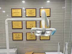 -上海仁爱医院口腔科 · 种植