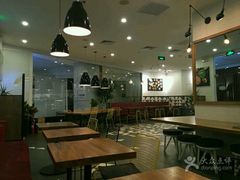 -油梨树 AVOCADO TREE(亮马桥店)