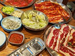 -明洞阿姨·韩式酱蟹烤肉·创意料理(三元桥店)