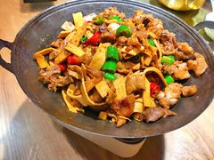 鲵宴三下锅-印象鲵宴·张家界地标美食名片(溪布街店)