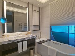 -上海前滩香格里拉大酒店