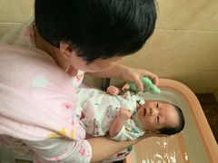 -爱的果实月嫂育婴师(世纪东方店)