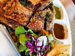 -Chom Cafe and Restaurant