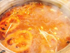 酸汤鱼火锅-猫爷的腔调·黔小馆(交大医学住宅区店)