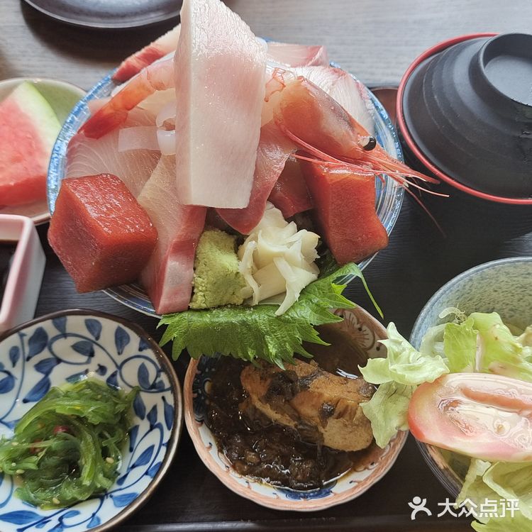 终于吃上竿屋的海鲜丼了谁羡慕🐟