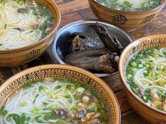 -正宗李家土鸡米线店