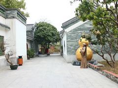林则徐雕像-广州神农草堂中医药博物馆