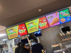 -麦当劳(友谊路得来速店)