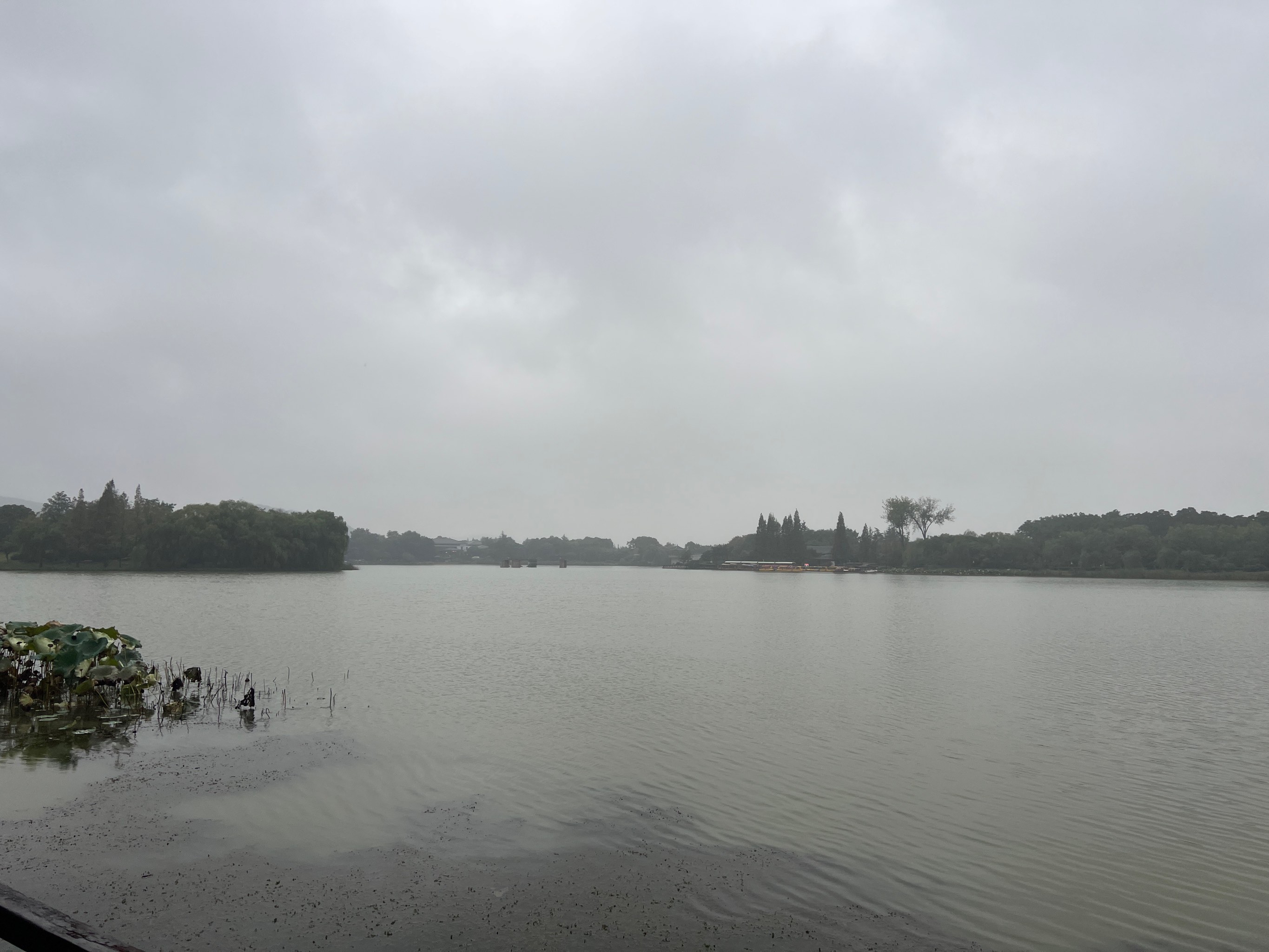 雨晴龙湖图片