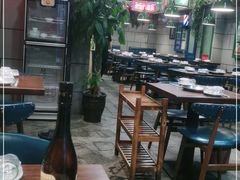 大堂-超越炭火牛蛙火锅鸡(河东店)