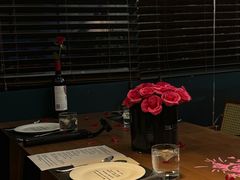 -Mark&Mars Restaurant