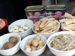 -蓉城西二道无名冒菜(西二道街店)