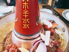 -毛辣果·贵州红酸汤牛肉火锅(西单店)