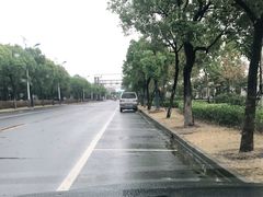 -卫五北路-路侧停车场