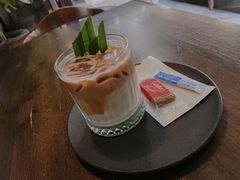 斑斓生椰拿铁-黑草莓(重庆路店)
