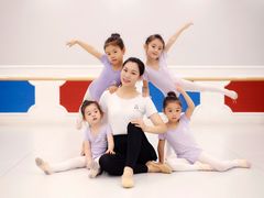 -艺彩童馨舞蹈培训学校(西湖道校区)
