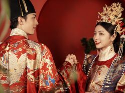-挪娅婚纱摄影皇家会所