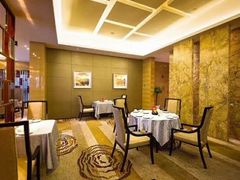-紫东阁酒楼·中餐厅(东方广场假日酒店)