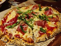 意式帕尔玛火腿披萨-Devils’ Brewery小恶魔精酿啤酒(武汉天地店)