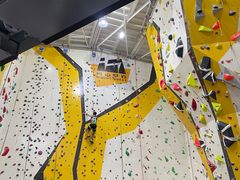 -问山MountQuest攀岩馆