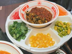吕梁猪肉飘香热拌面-顺溜·手工刀削面·黑金店(铜锣湾店)