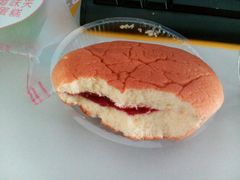 草莓味夹心蛋糕-Caidie Bakery采蝶轩(百越店)