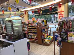-全家便利店(秀沿路二店)