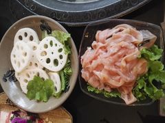 -疯狂的筷子老灶九宫格火锅