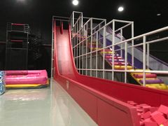-嘿哟动霸CHUA·新潮玩运动娱乐中心·蹦床滑冰团建乐园