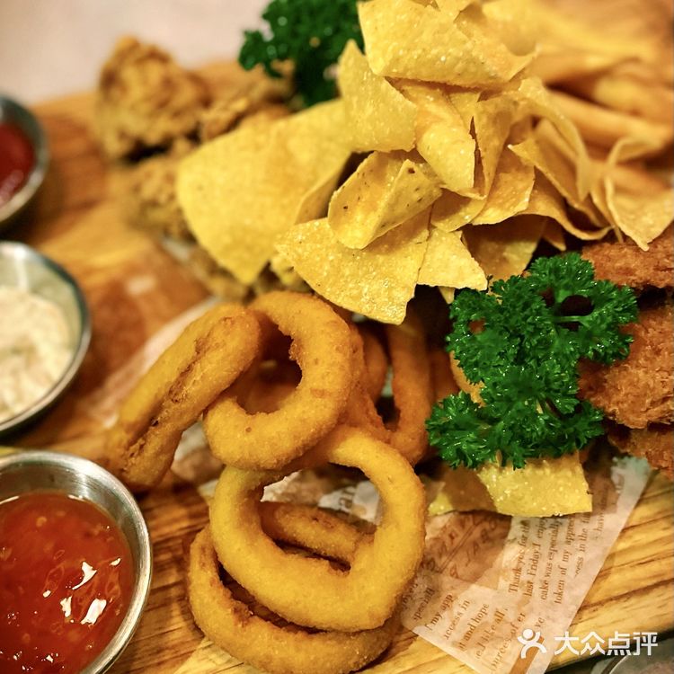 朋友聚餐首选地🦞鲜活波龙太豪横啦‼️