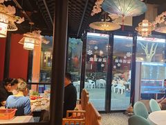 -老街烧烤大排档·地道湖北菜·龙虾馆(汉口火车站店)