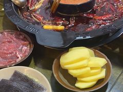 -黄潇洒老火锅(九眼桥宏济巷店)