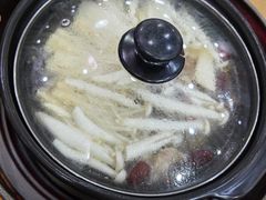 -濠轩阁特色生蚝火锅(水湾路店)