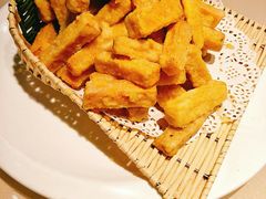 -老码头黑皮肘子锅包肉(赣水路店)