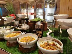 自助取餐区-北京王府井希尔顿酒店·万斯阁西餐厅