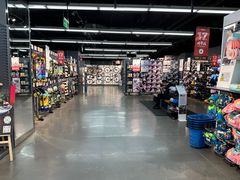 -迪卡侬(西三旗店)