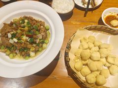 -老滇山寨•云南特色菜•地方菜•民族风情歌舞表演(金碧店)