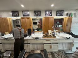 -韦恩先生Barbershop英式男士理发馆