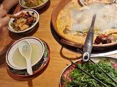 -洱火云南酸菜牛肉火锅(石景山当代商城店)