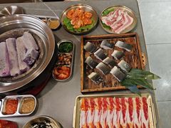 -围炉肉舍•炭烤活鳗•丹东海鲜烤肉(步行街店)