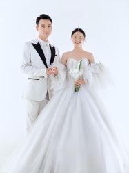 -AOROA·奥洛拉婚纱摄影·旅拍·礼服