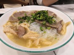 奇香牛肉粉-犇逸·乐山跷脚牛肉·四川现炒(览海店)