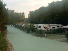 -汤山温泉房车营地 茶温泉