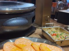 -青瓦餐厅·生鱼片·韩园烤肉(西塔店)